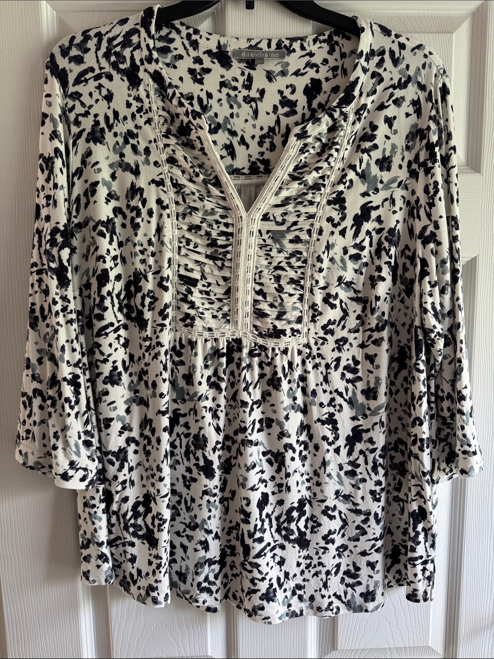 Daniel Rainn Navy and Cream Abstract Printed Women's Top